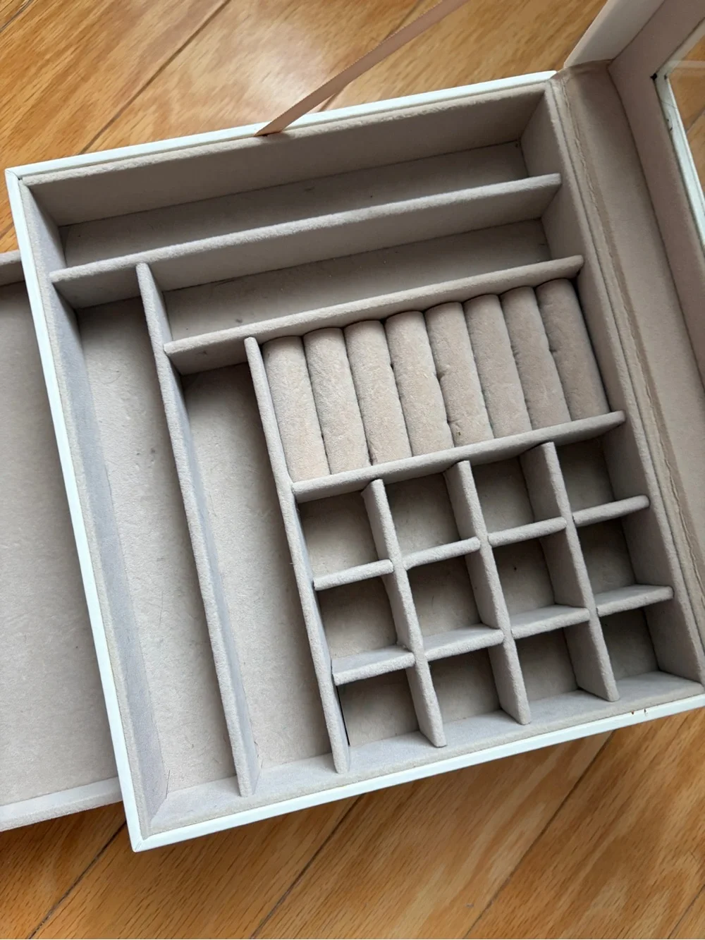 Cream Jewelry Organizer with Multi-Compartment Storage - Picture 6 of 12